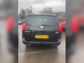 Used Peugeot 5008 2012 for sale - 77349717: Photo