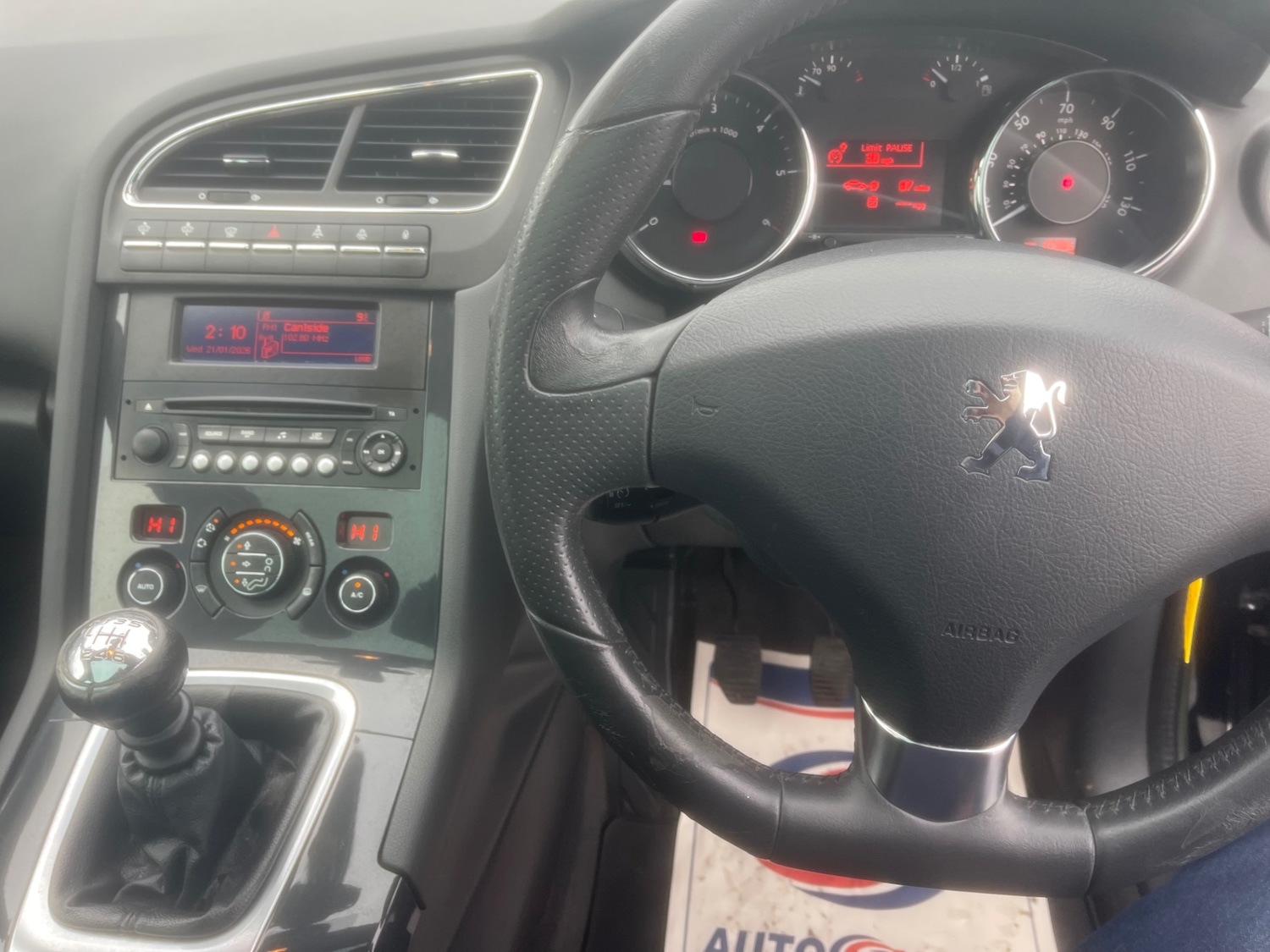 Used Peugeot 5008 2012 for sale - 77349717: Photo 9