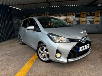 Used Toyota Yaris 2016 for sale - 79600799: Photo