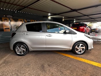Used Toyota Yaris 2016 for sale - 79600799: Photo