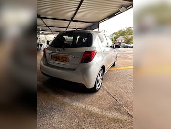 Used Toyota Yaris 2016 for sale - 79600799: Photo
