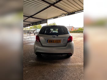 Used Toyota Yaris 2016 for sale - 79600799: Photo