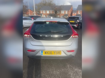 Used Volvo V40 2016 for sale - 77490782: Photo