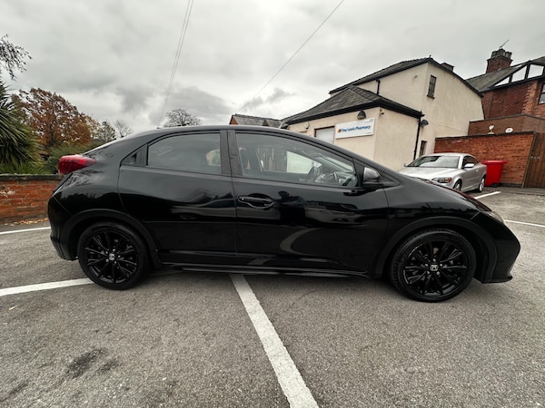 Used Honda Civic 2015 for sale - 76312501: Photo 2