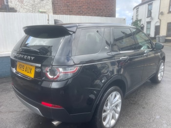 Used Land Rover Discovery Sport 2019 for sale - 78829364: Photo