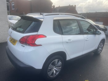 Used Peugeot 2008 2014 for sale - 76439433: Photo