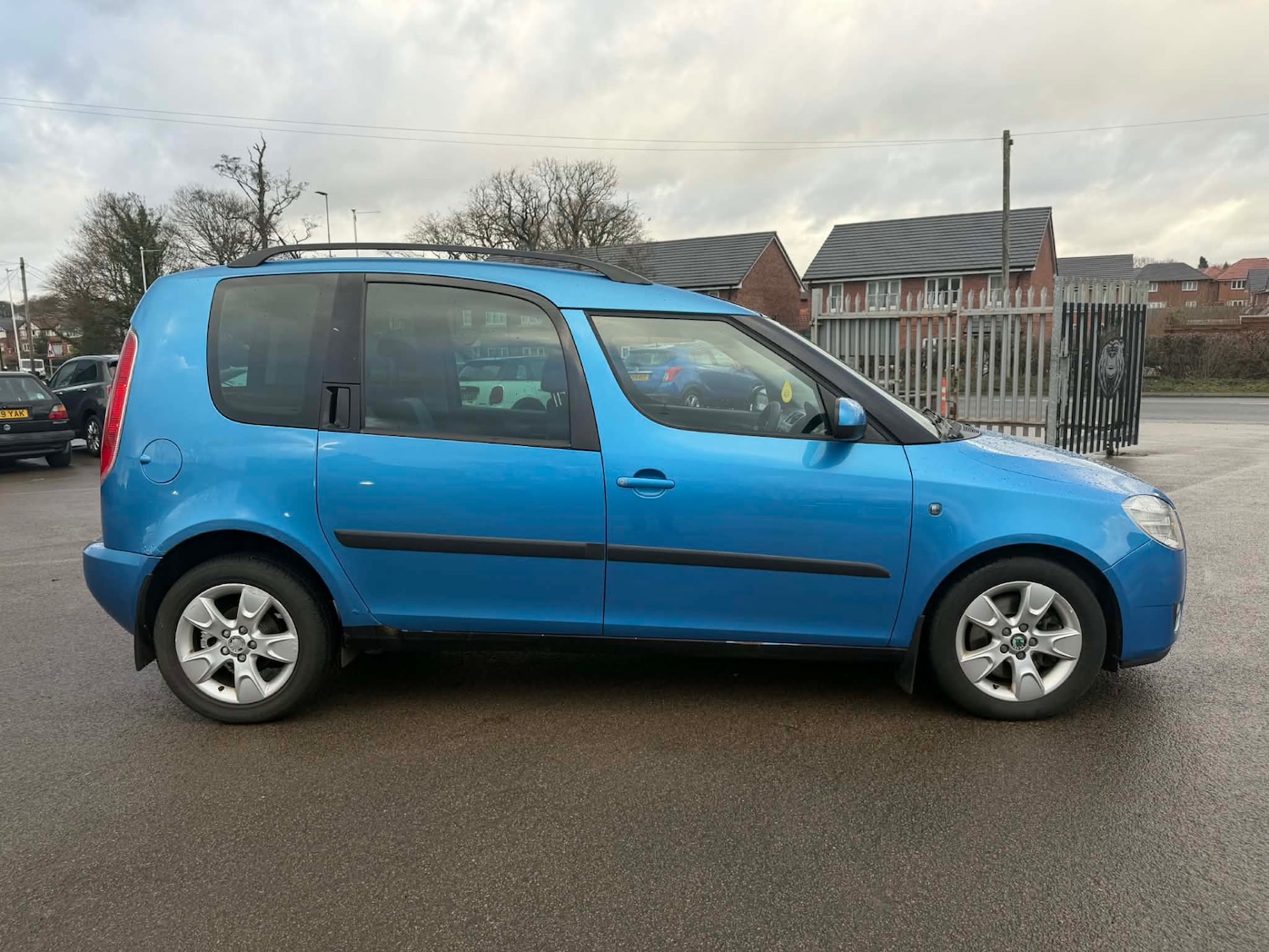 Used Skoda Roomster 2009 for sale - 77577950: Photo 2