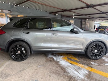 Used Porsche Cayenne 2014 for sale - 79400097: Photo