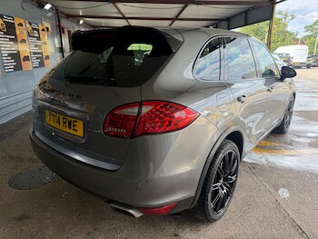 Used Porsche Cayenne 2014 for sale - 79400097: Photo