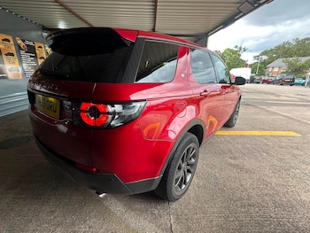 Used Land Rover Discovery Sport 2018 for sale - 79457319: Photo