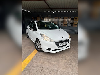 Used Peugeot 208 2014 for sale - 79430429: Photo
