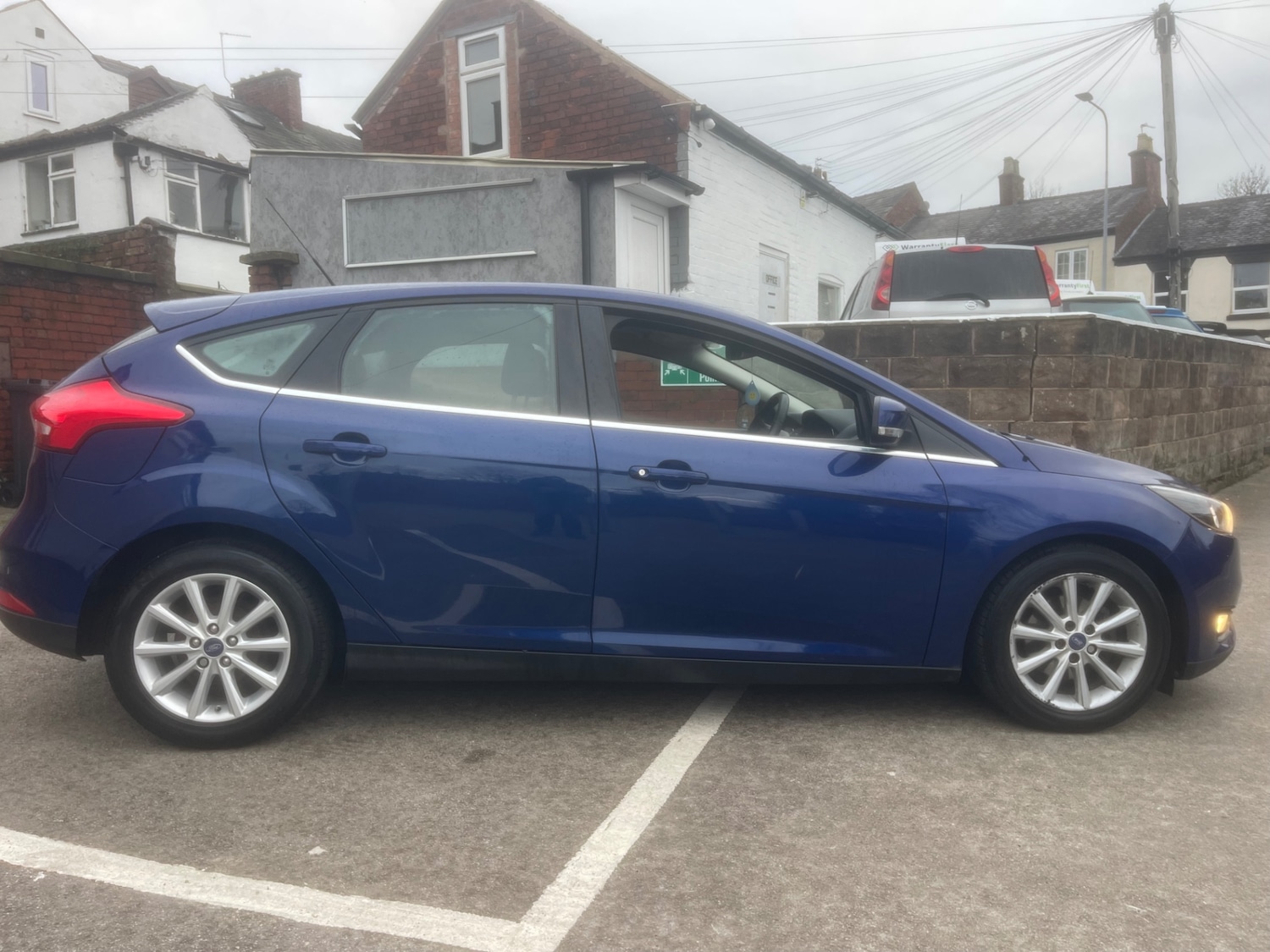 Used Ford Focus 2015 for sale - 77140874: Photo 2