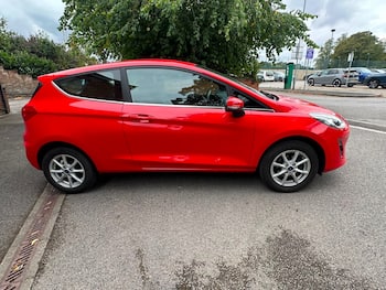 Used Ford Fiesta 2017 for sale - 79560704: Photo