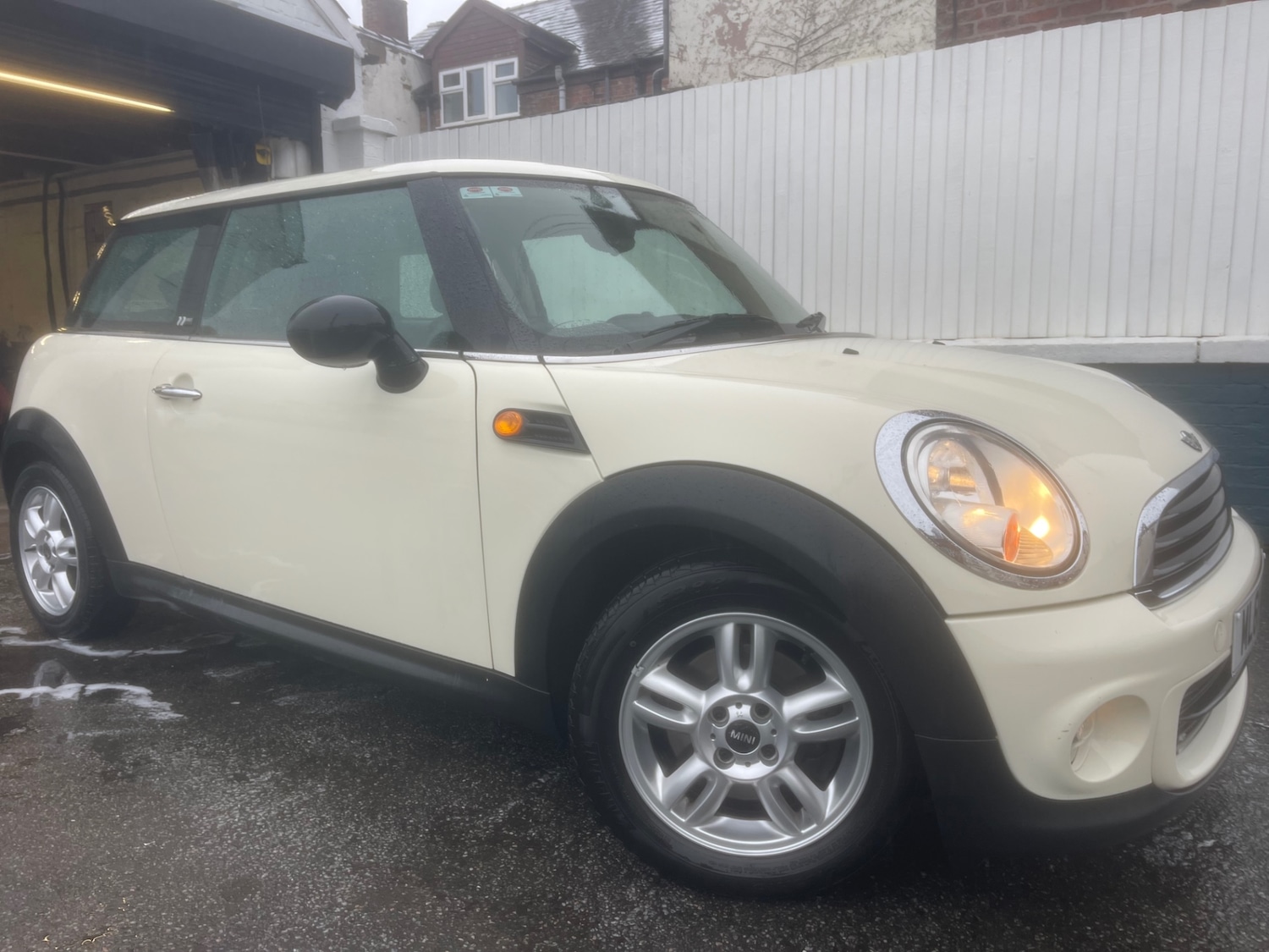 Used MINI Hatch 2011 for sale - 76559606: Photo 1