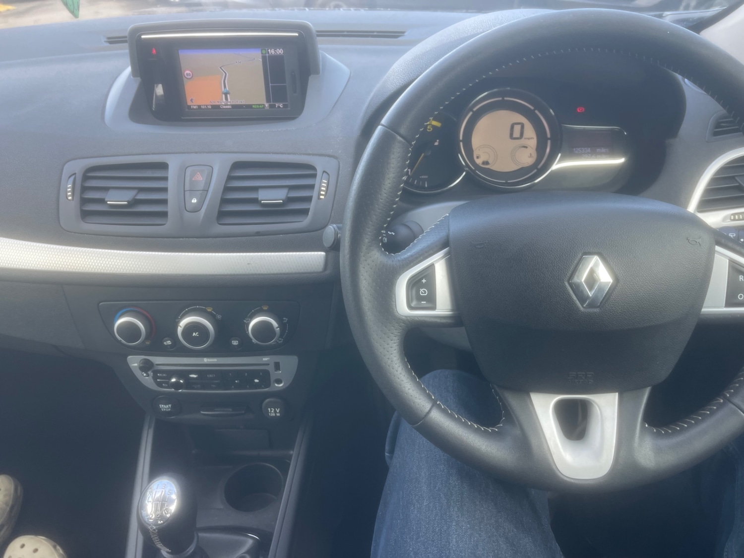 Used Renault Megane 2012 for sale - 77896686: Photo 8