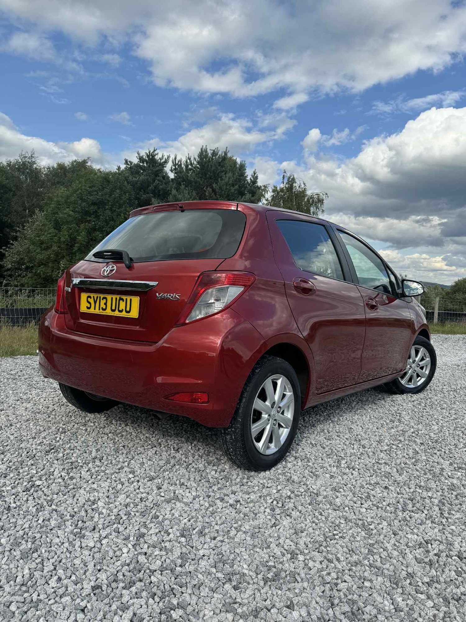 Used Toyota Yaris 2013 for sale - 76197248: Photo 2