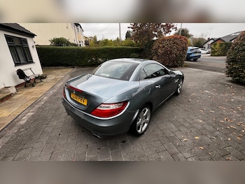 Used Mercedes-Benz SLK 2011 for sale - 76438710: Photo