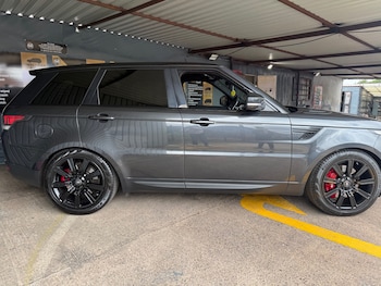 Used Land Rover Range Rover Sport 2017 for sale - 79335703: Photo