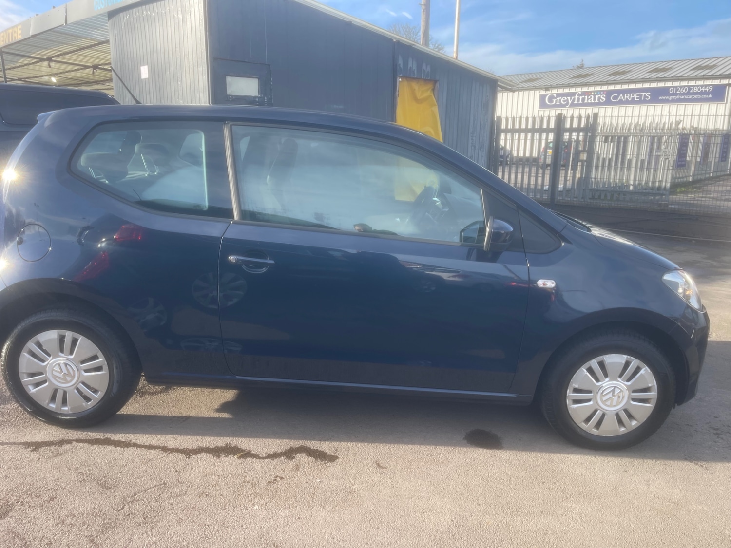 Used Volkswagen up! 2015 for sale - 77313766: Photo 2