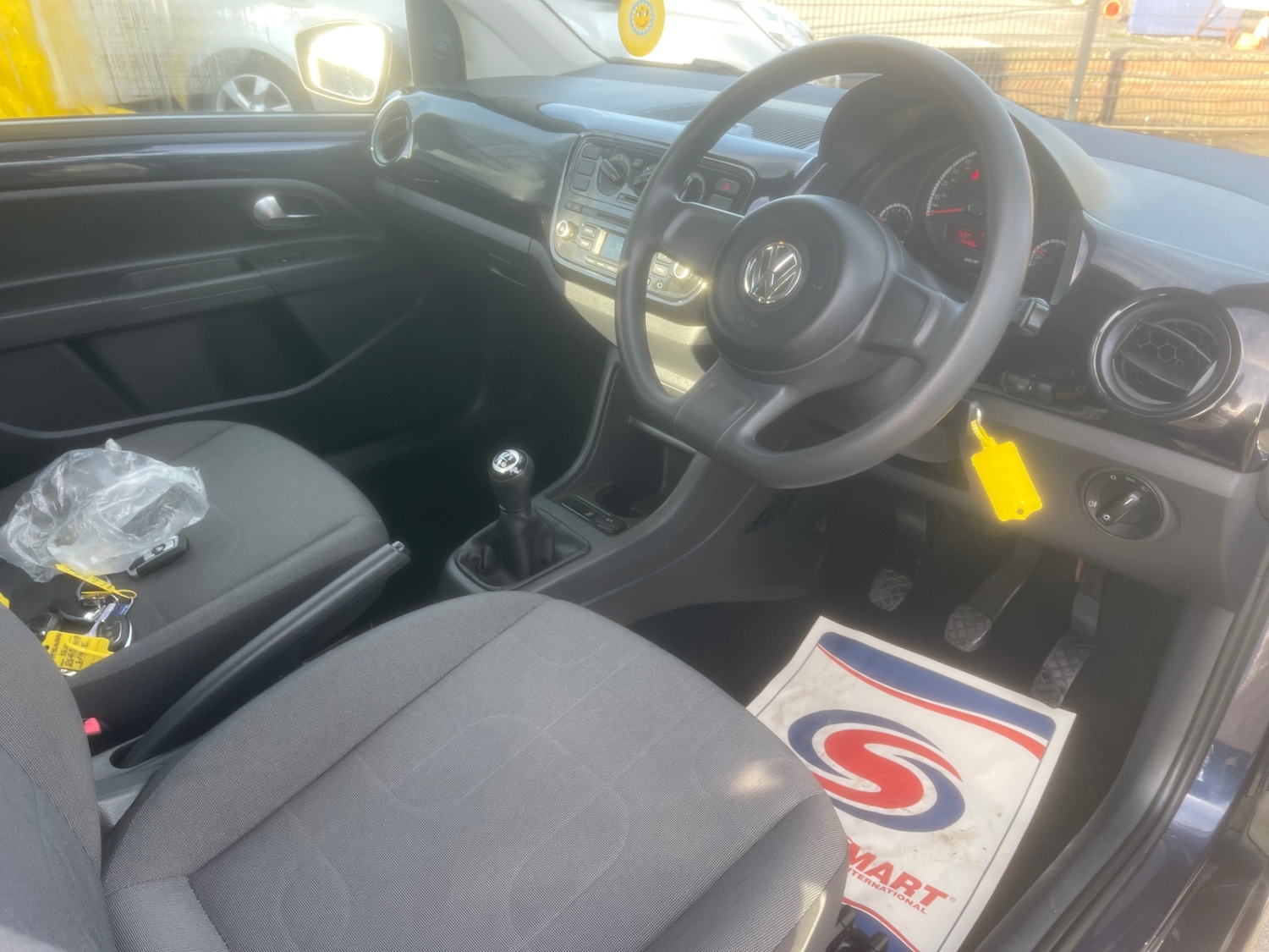 Used Volkswagen up! 2015 for sale - 77313766: Photo 9