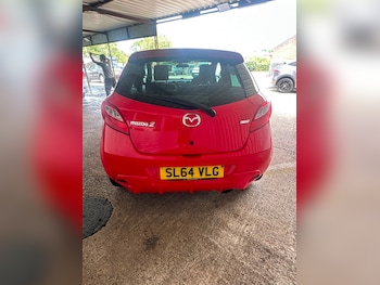 Used Mazda Mazda2 2014 for sale - 79430334: Photo