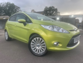 2010 (60) - 1.6 Titanium 5dr