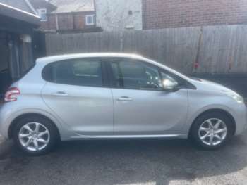 Used Peugeot 208 2013 for sale - 74956213: Photo