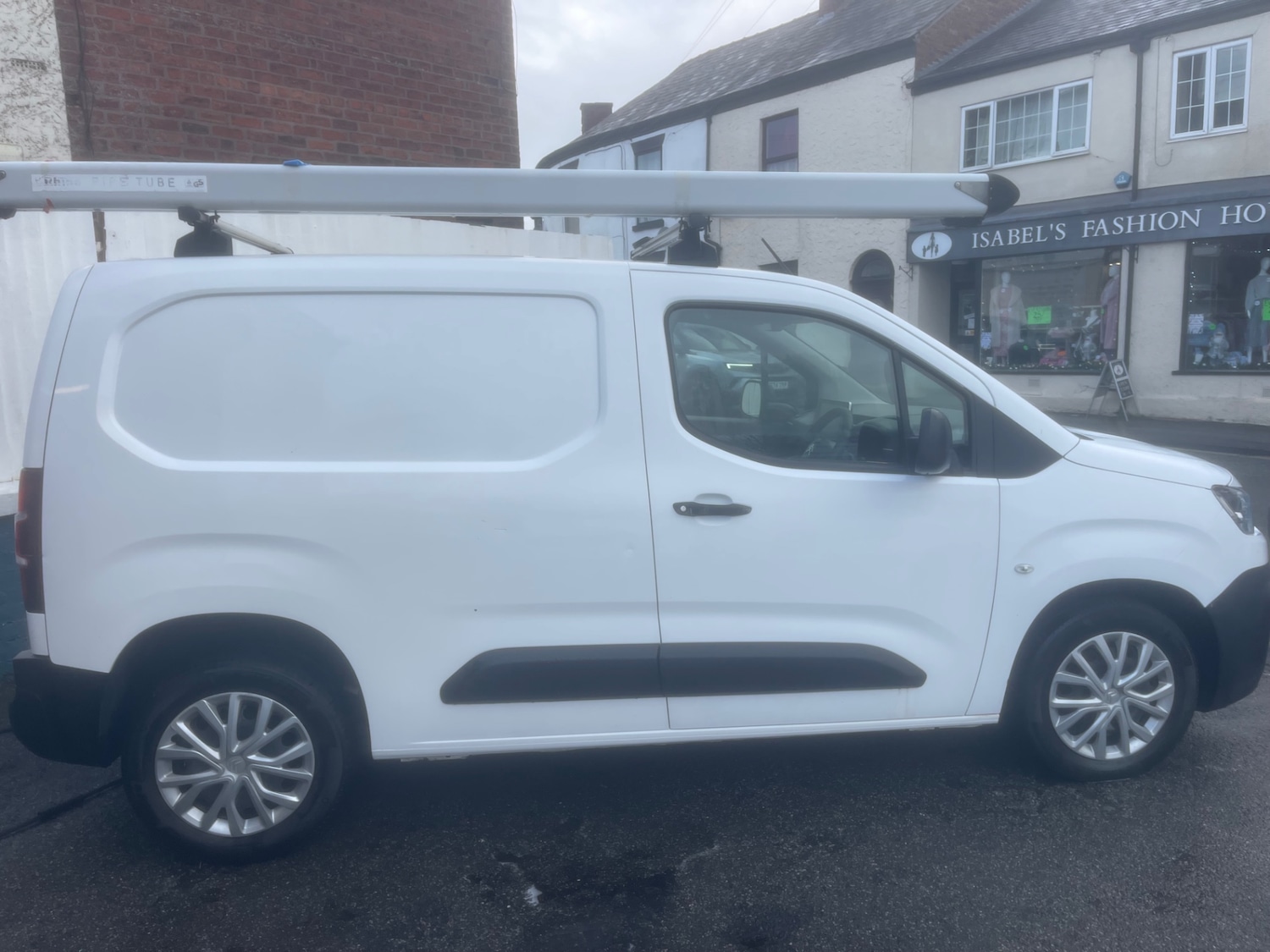 Used Citroen Berlingo 2020 for sale - 76853532: Photo 2