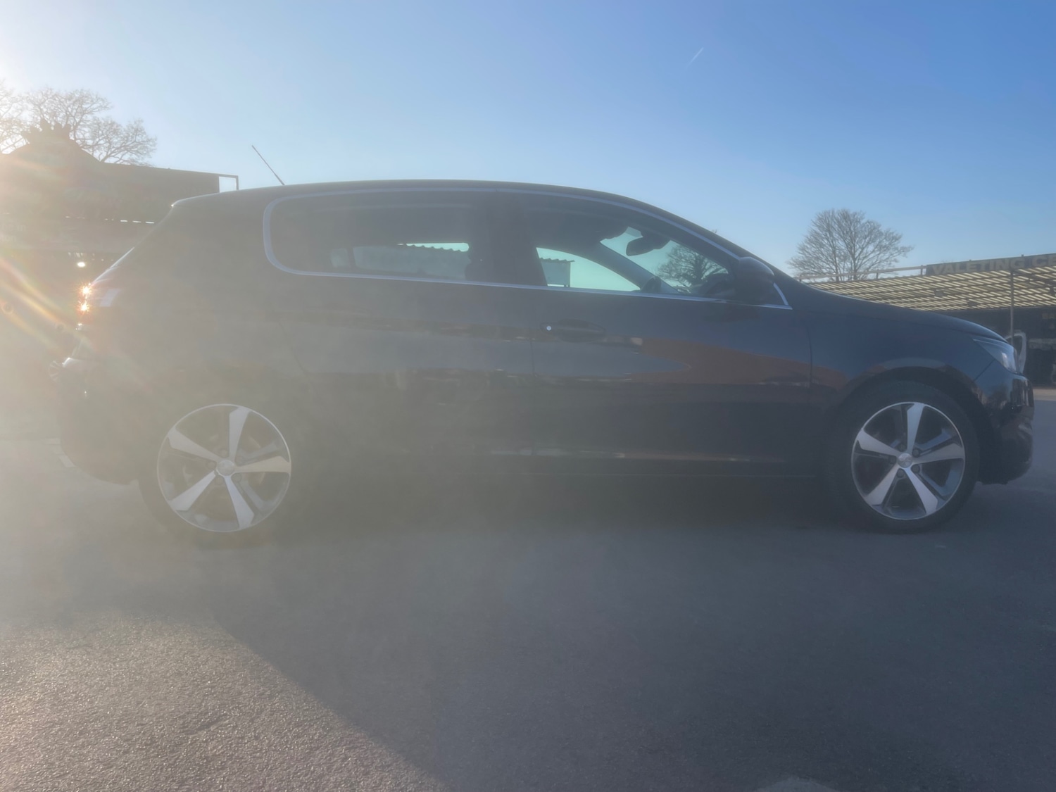Used Peugeot 308 2017 for sale - 77759412: Photo 2