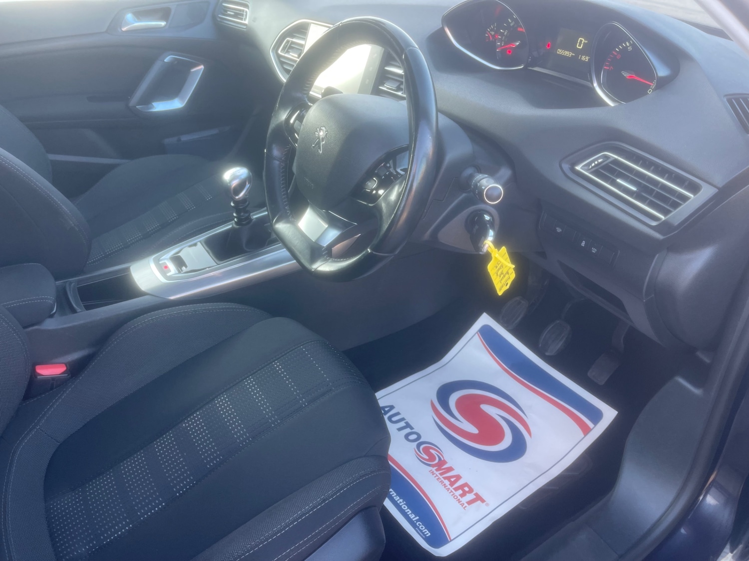 Used Peugeot 308 2017 for sale - 77759412: Photo 9