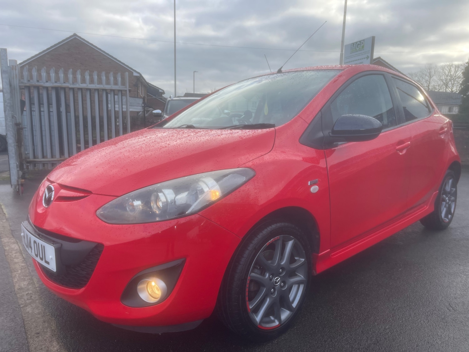 Used Mazda Mazda2 2014 for sale - 77649875: Photo 7