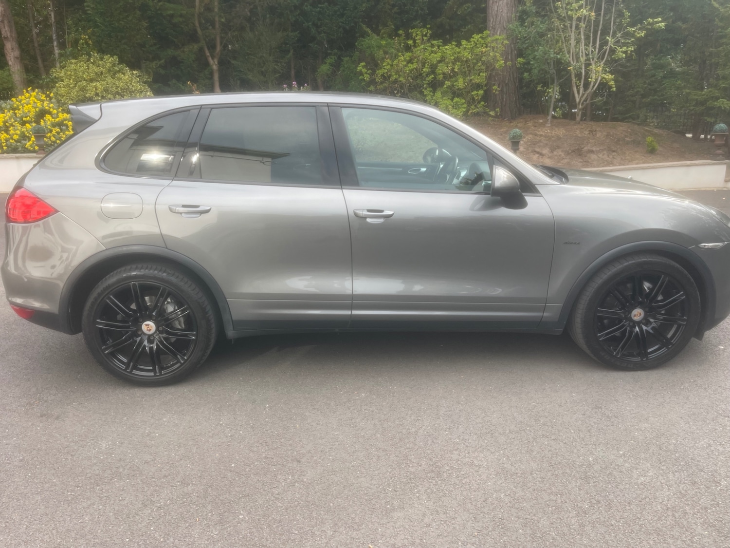 Used Porsche Cayenne 2014 for sale - 77584855: Photo 2