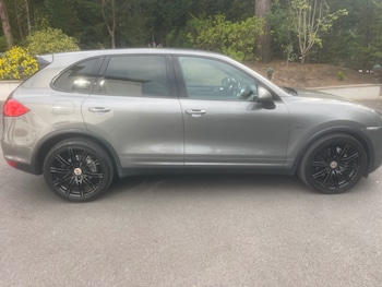 Used Porsche Cayenne 2014 for sale - 77584855: Photo
