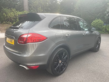 Used Porsche Cayenne 2014 for sale - 77584855: Photo