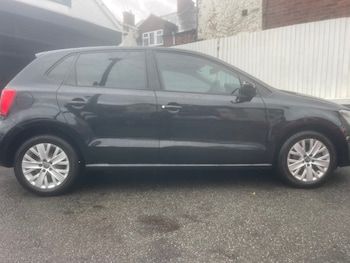 Used Volkswagen Polo 2014 for sale - 76885254: Photo