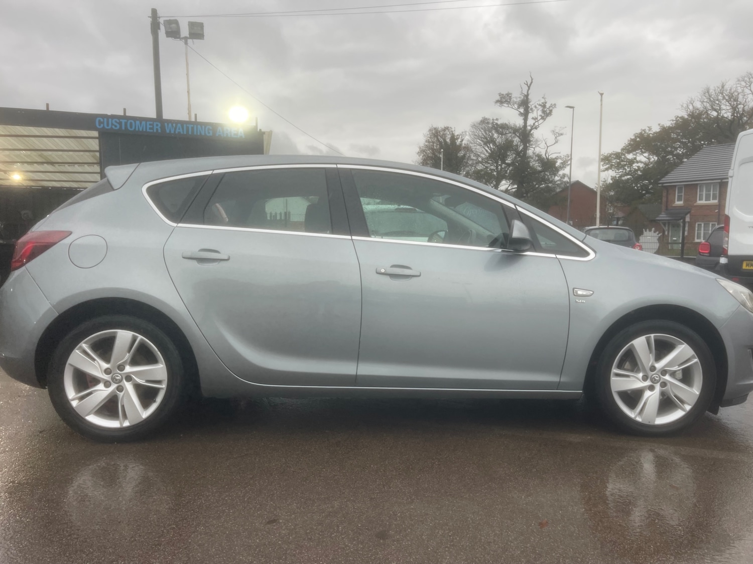 Used Vauxhall Astra 2013 for sale - 76583473: Photo 2