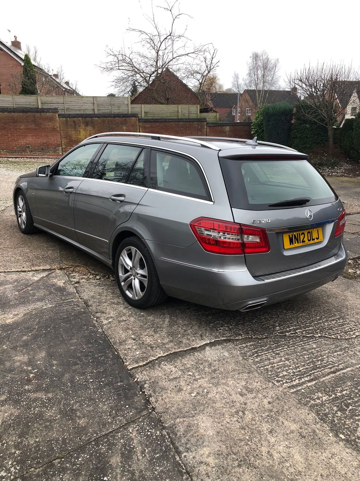 Used Mercedes-Benz E Class 2012 for sale - 77378991: Photo 3