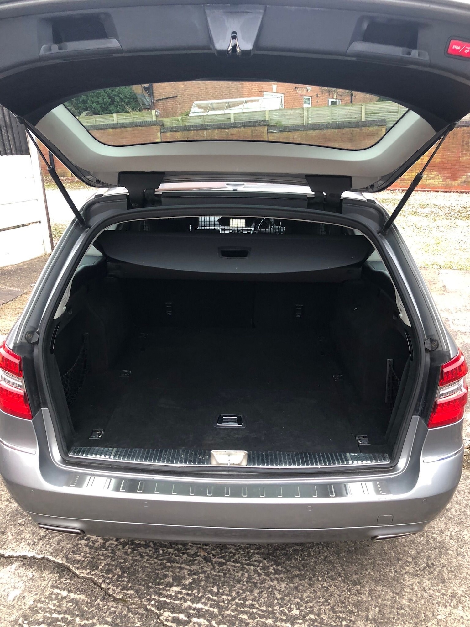 Used Mercedes-Benz E Class 2012 for sale - 77378991: Photo 4