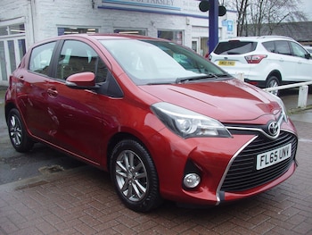 Used Toyota Yaris 2015 for sale - 77838659: Photo