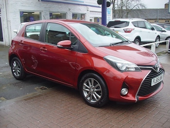 Used Toyota Yaris 2015 for sale - 77838659: Photo