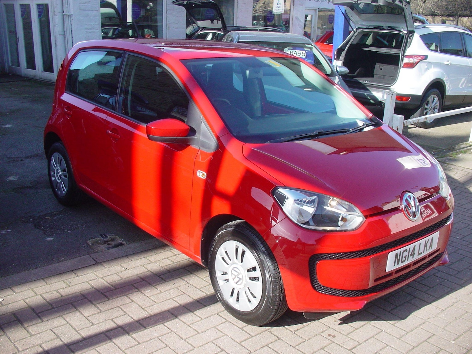 Used Volkswagen up! 2014 for sale - 77824063: Photo 2