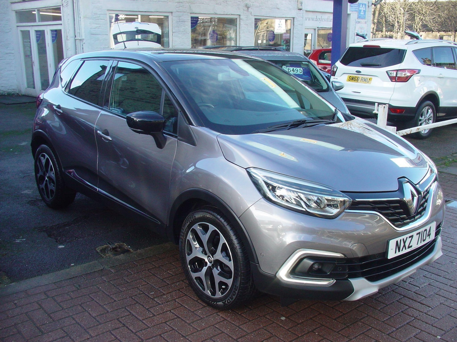 Used Renault Captur for sale - 77823591: Photo 2
