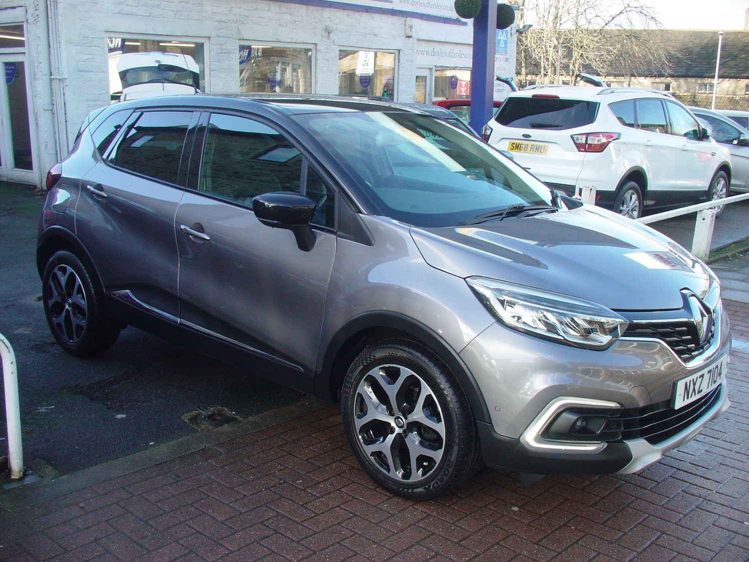 Used Renault Captur for sale - 77823591: Photo 3