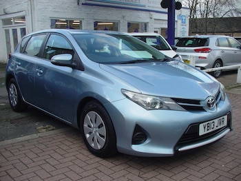 Toyota Auris feature image
