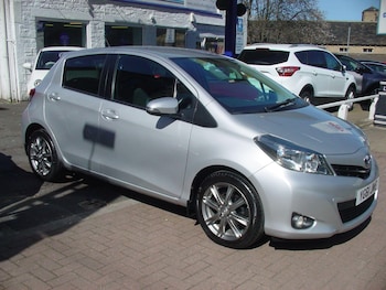 Used Toyota Yaris 2011 for sale - 78100197: Photo