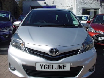 Used Toyota Yaris 2011 for sale - 78100197: Photo