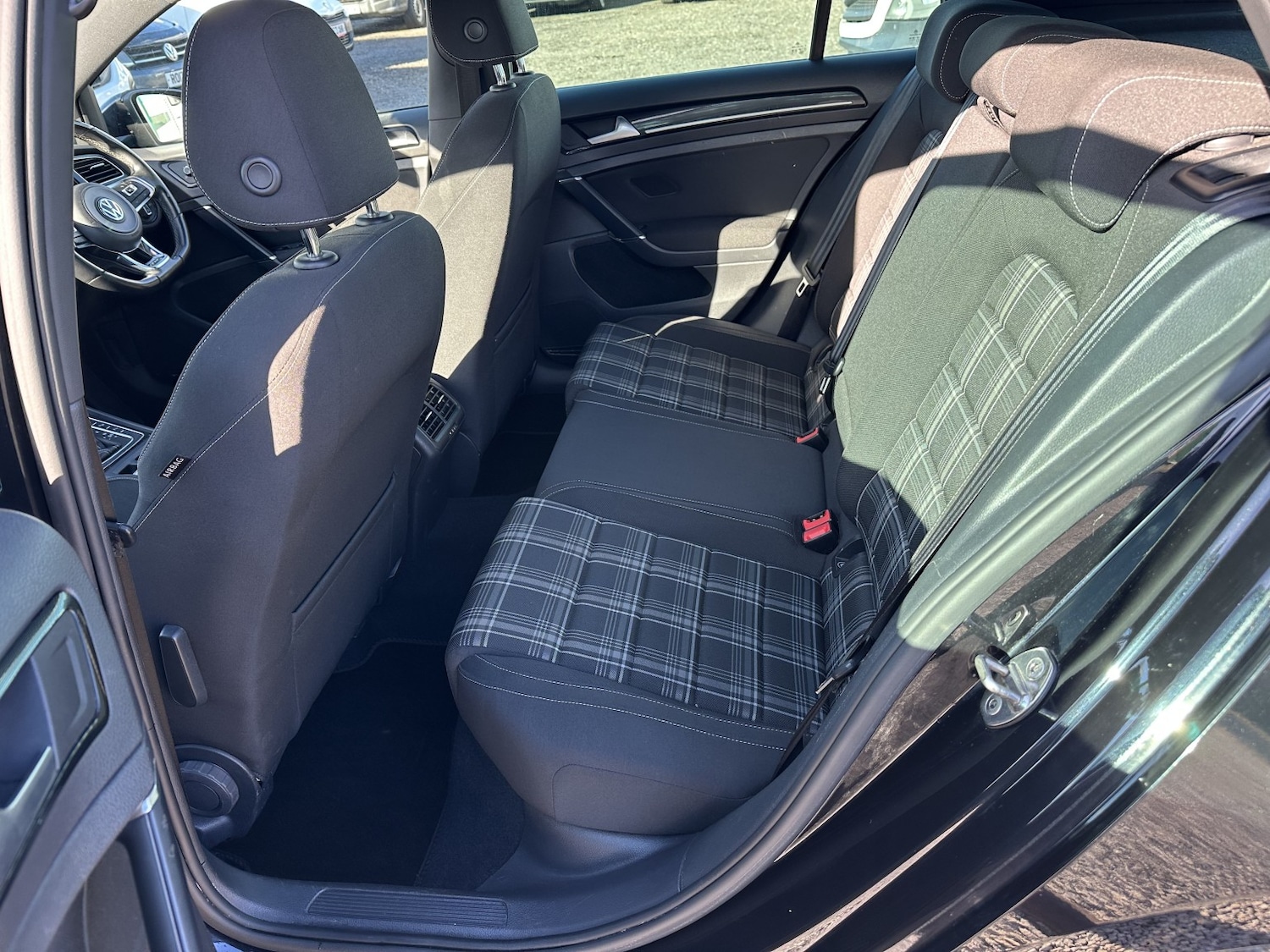 Used Volkswagen Golf 2016 for sale - 77438425: Photo 4