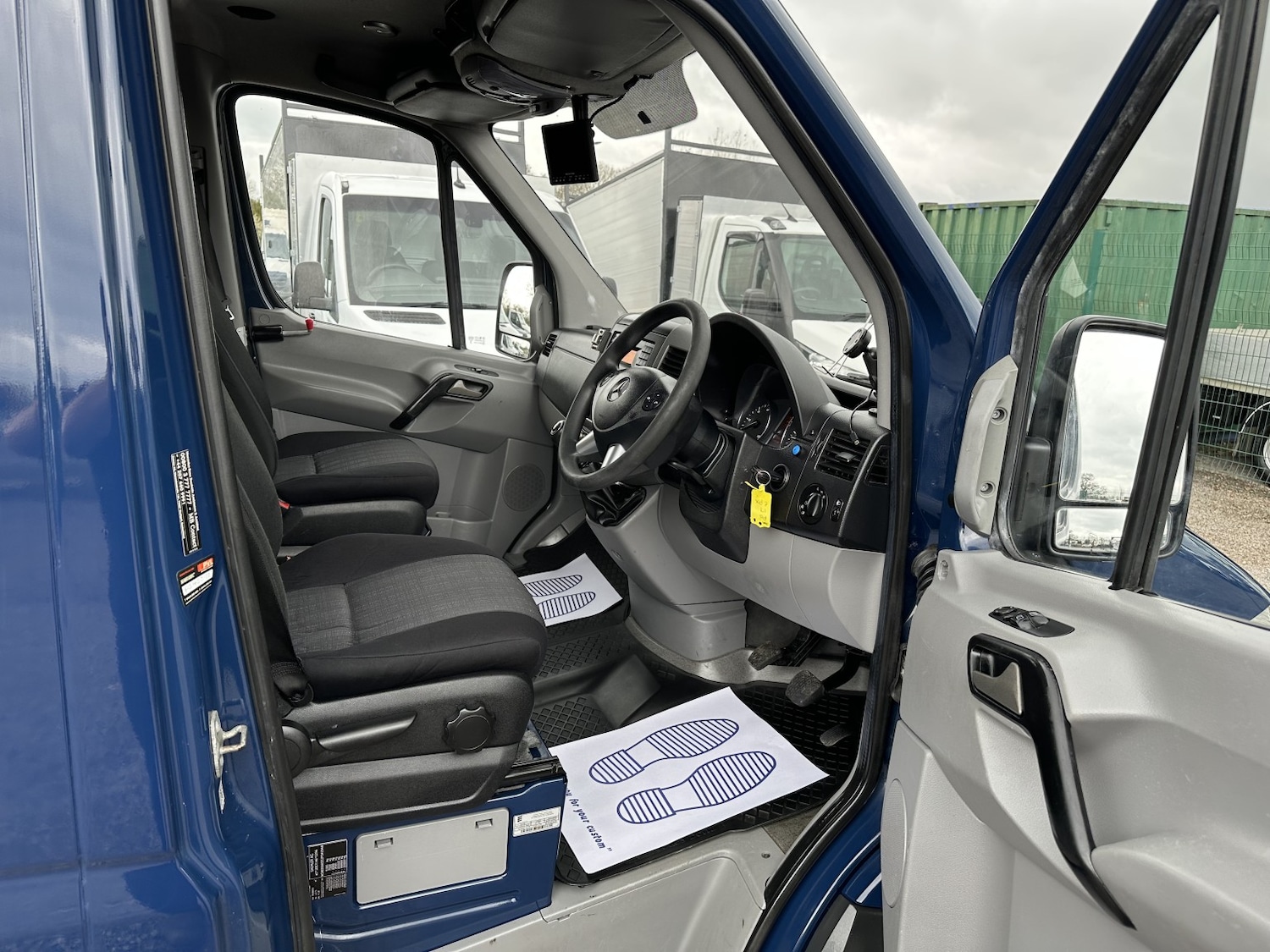 Used Mercedes-Benz Sprinter 2017 for sale - 78045598: Photo 2