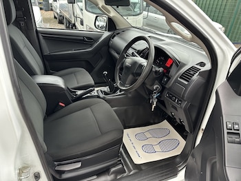 Used Isuzu D-Max 2019 for sale - 76497595: Photo