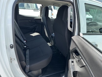 Used Isuzu D-Max 2024 for sale - 78782313: Photo